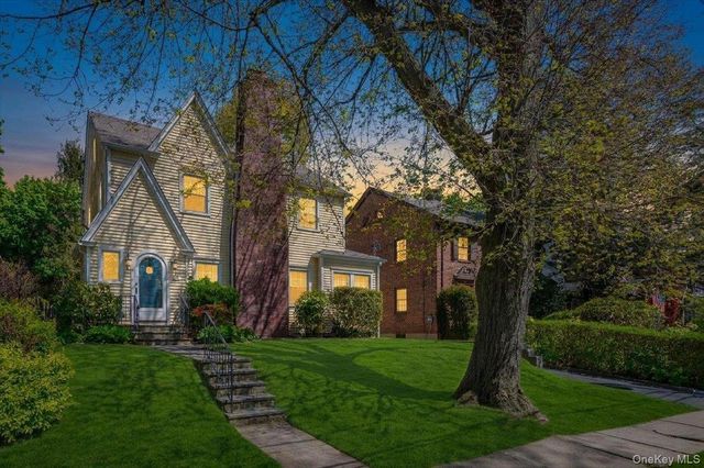 54 Ogden Avenue, White Plains, NY 10605