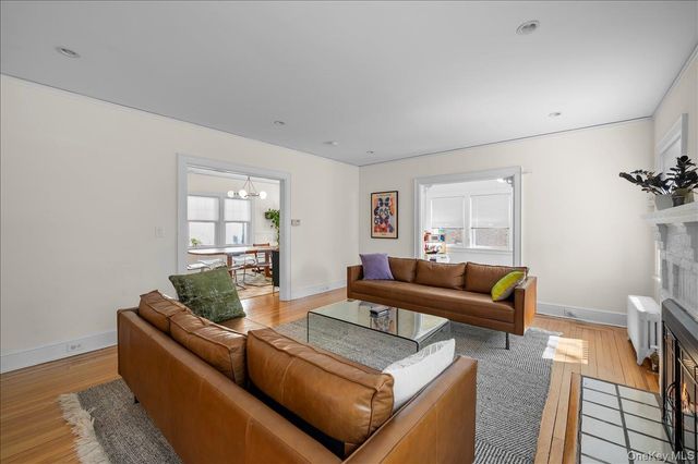 54 Ogden Avenue, White Plains, NY 10605