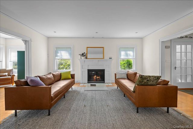 54 Ogden Avenue, White Plains, NY 10605