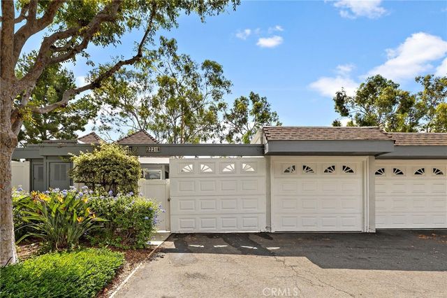 22316 Caminito Tecate, Laguna Hills, CA 92653