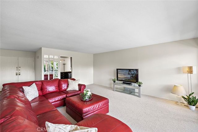 22316 Caminito Tecate, Laguna Hills, CA 92653