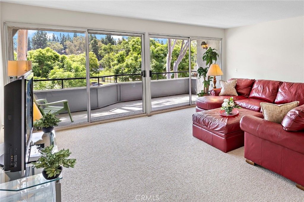 22316 Caminito Tecate, Laguna Hills, CA 92653