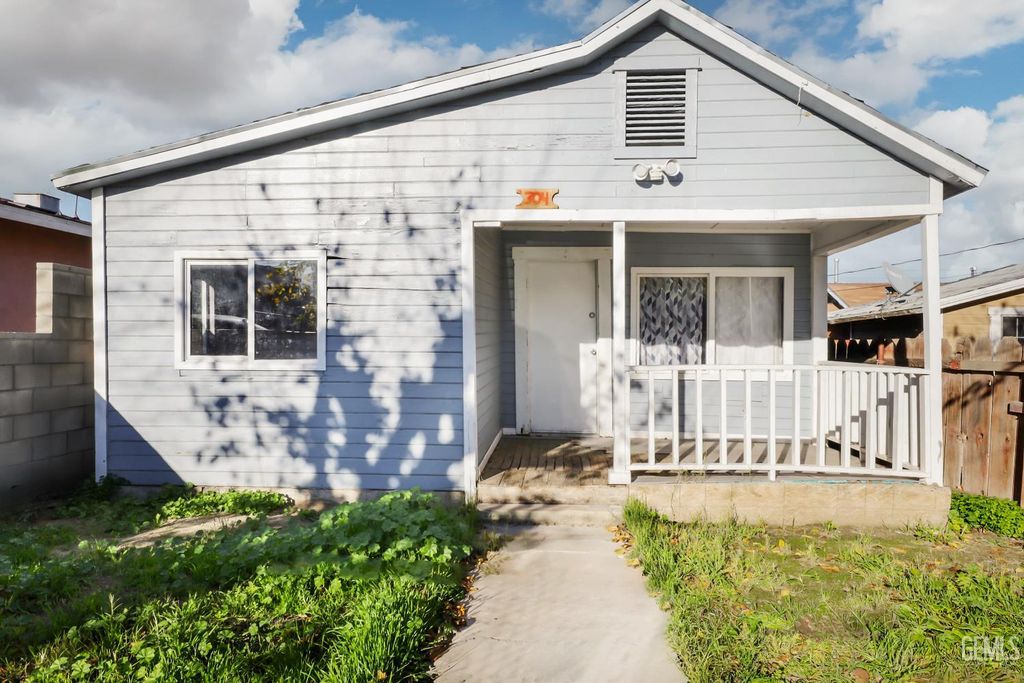 304 San Emidio Street, Taft, CA 93268