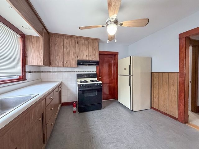 48 Fountain St 48, Medford, MA 02155