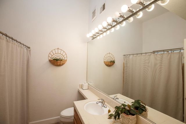116 N Joshua Avenue, Clovis, CA 93611