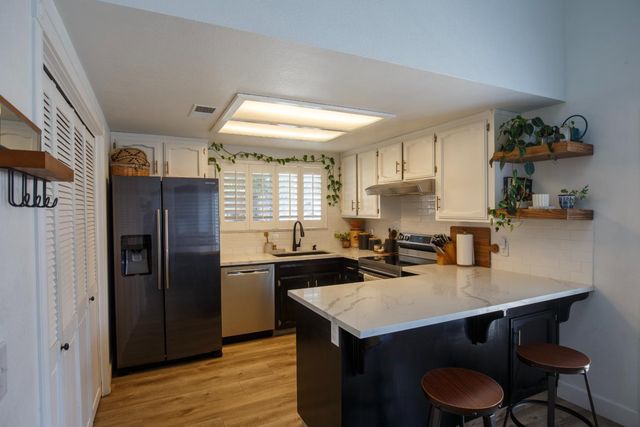 116 N Joshua Avenue, Clovis, CA 93611