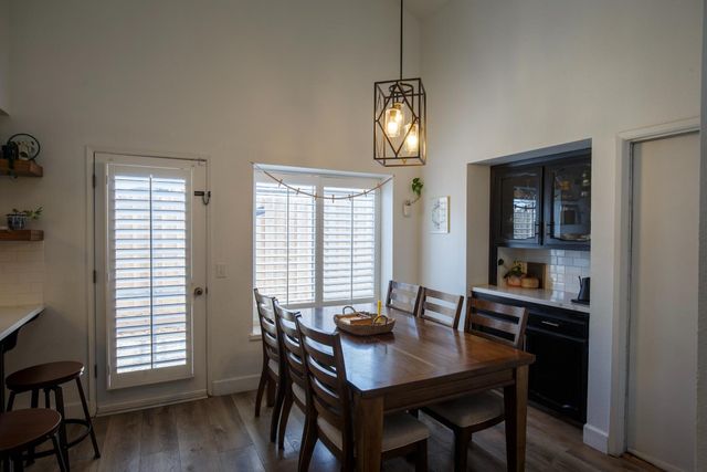 116 N Joshua Avenue, Clovis, CA 93611