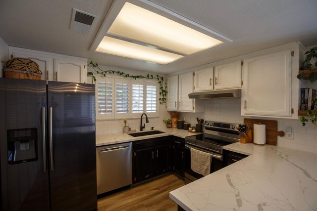 116 N Joshua Avenue, Clovis, CA 93611