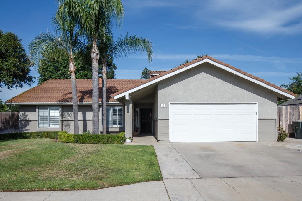 Image 1 of property listing at 116 N Joshua Avenue, Clovis, CA 93611