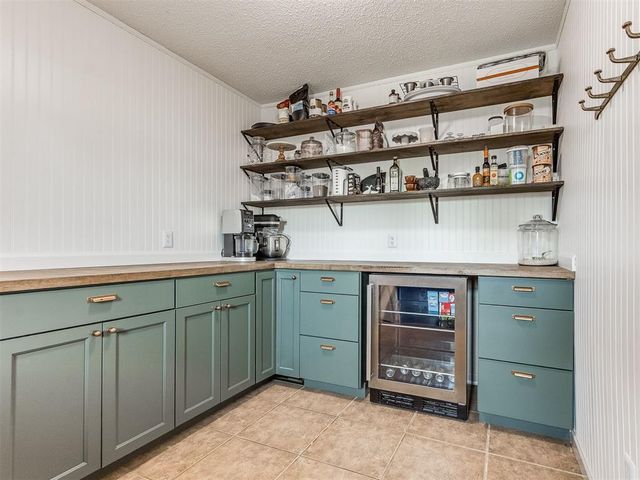 1204 Woodbine Terrace, Moore, OK 73160