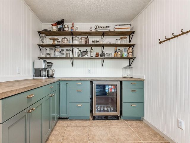 1204 Woodbine Terrace, Moore, OK 73160