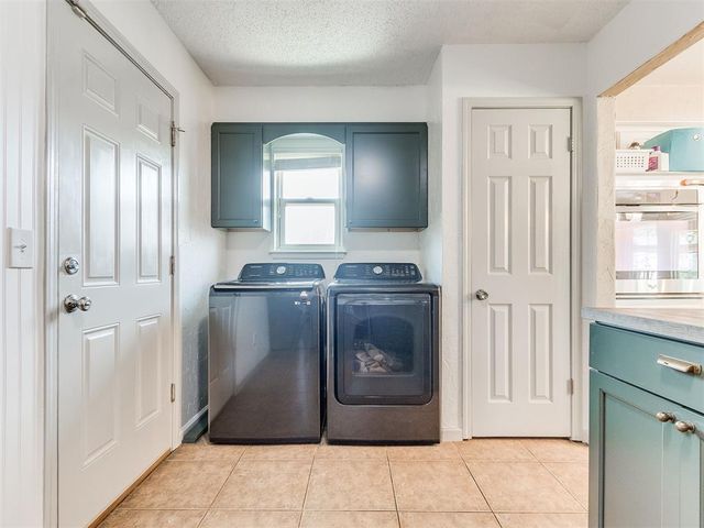 1204 Woodbine Terrace, Moore, OK 73160