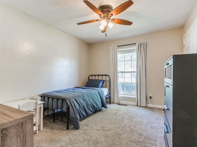 1204 Woodbine Terrace, Moore, OK 73160