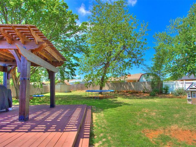 1204 Woodbine Terrace, Moore, OK 73160