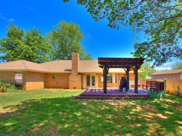1204 Woodbine Terrace, Moore, OK 73160