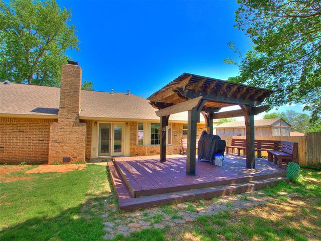 1204 Woodbine Terrace, Moore, OK 73160