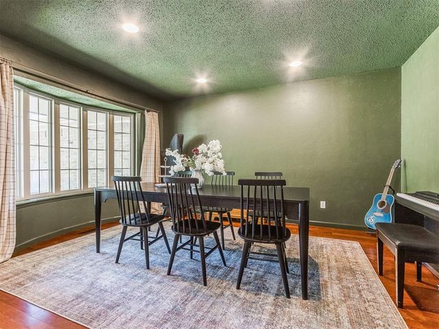 1204 Woodbine Terrace, Moore, OK 73160