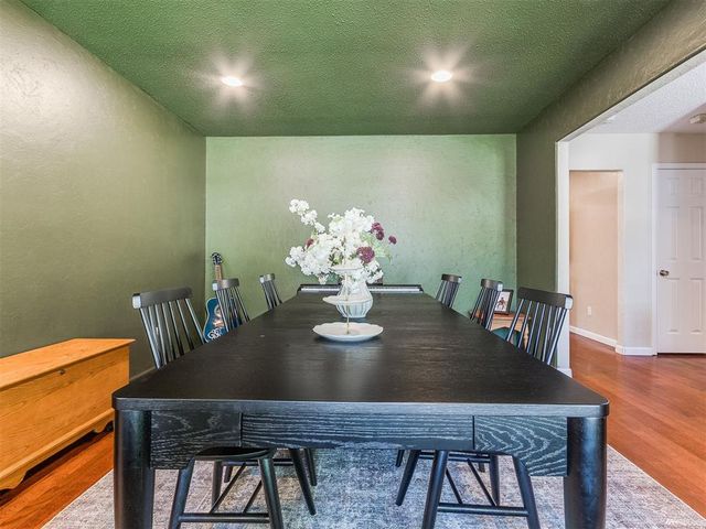 1204 Woodbine Terrace, Moore, OK 73160