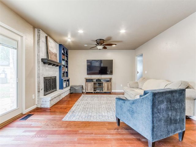 1204 Woodbine Terrace, Moore, OK 73160