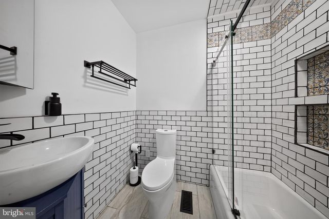 417 SUMMIT AVE, Fort Washington, PA 19034