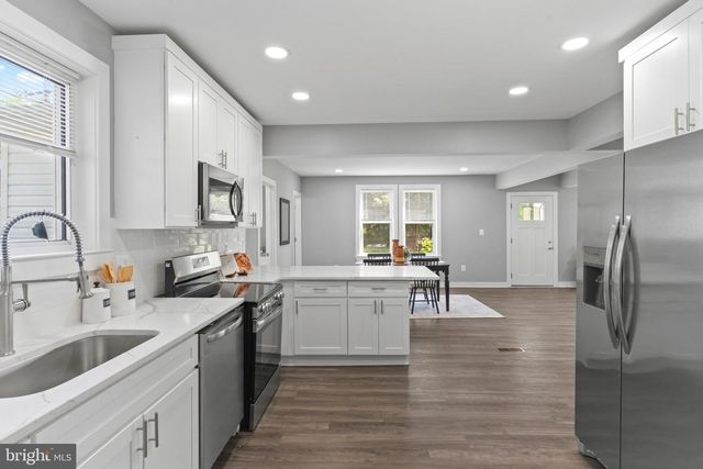 5728 CLOVER RD, Baltimore, MD 21215