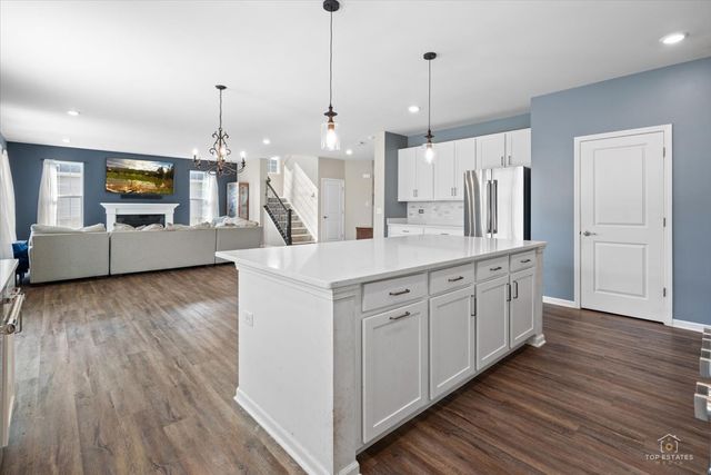 3617 Emerald Road, Elgin, IL 60124
