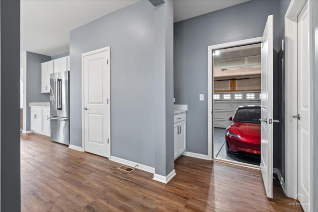 3617 Emerald Road, Elgin, IL 60124