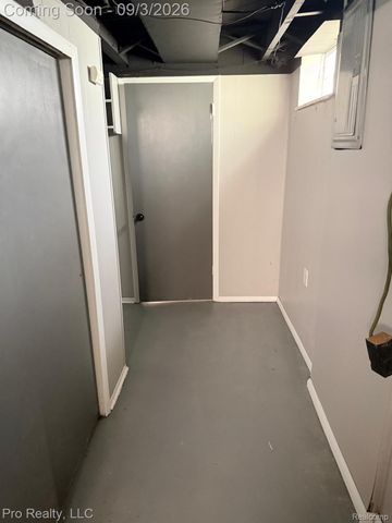 1115 Mill Street, Lincoln Park, MI 48146