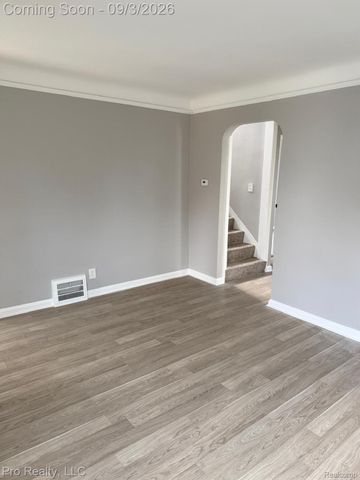 1115 Mill Street, Lincoln Park, MI 48146