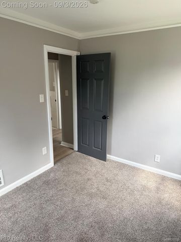 1115 Mill Street, Lincoln Park, MI 48146