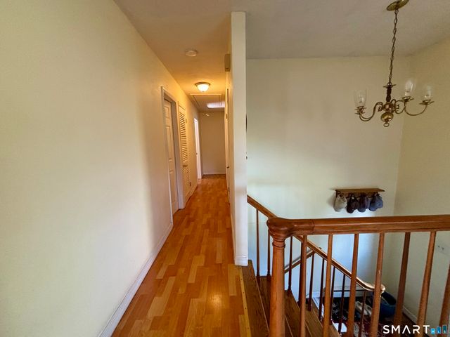 32 Pollys Lane, Montville, CT 06382