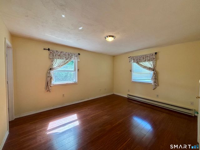 32 Pollys Lane, Montville, CT 06382