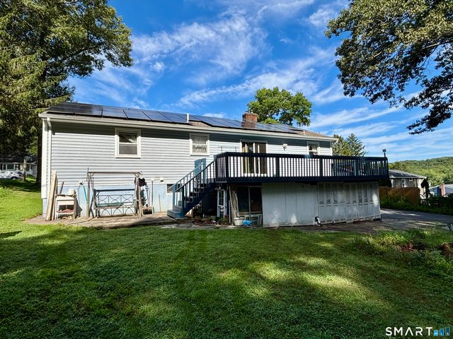 32 Pollys Lane, Montville, CT 06382