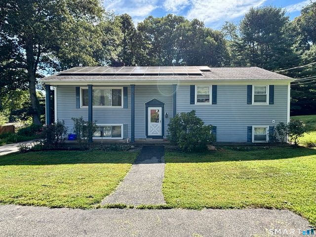 32 Pollys Lane, Montville, CT 06382