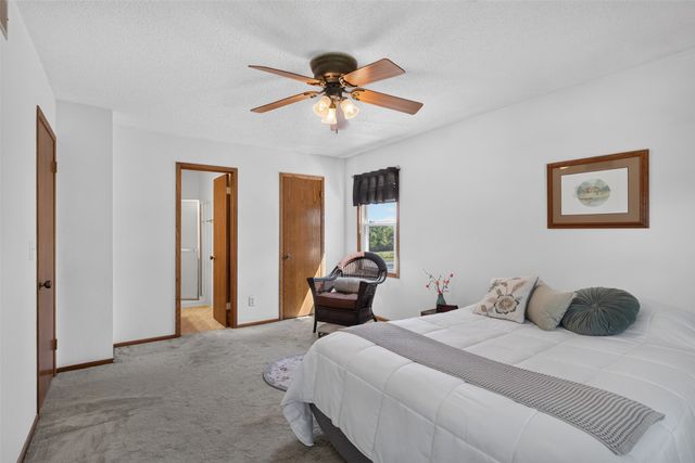 2423 NE 88th Street, Altoona, IA 50009