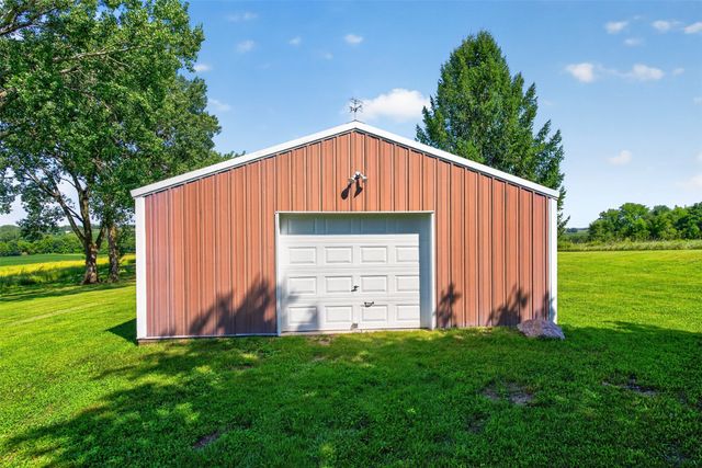 2423 NE 88th Street, Altoona, IA 50009