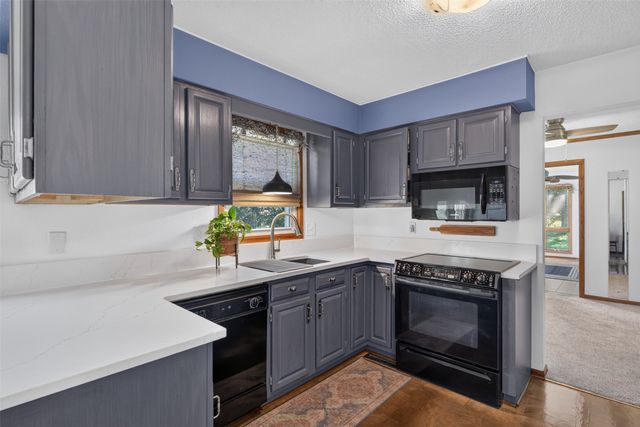 2423 NE 88th Street, Altoona, IA 50009