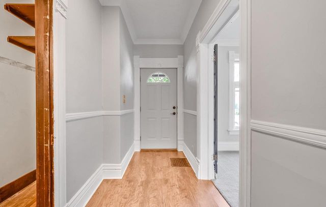 407 E IRVING AVENUE, Oshkosh, WI 54901