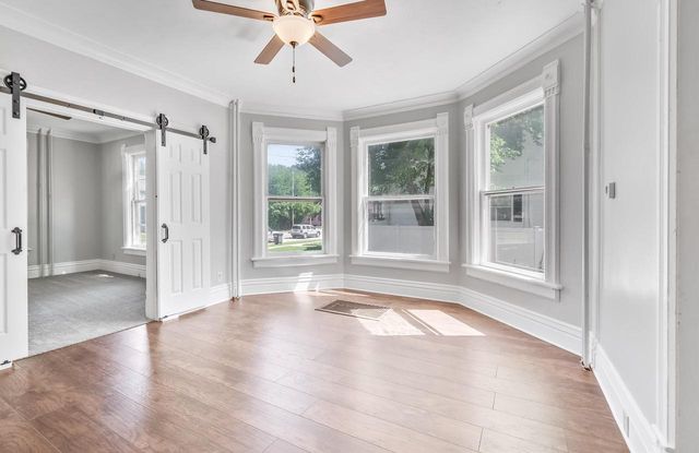 407 E IRVING AVENUE, Oshkosh, WI 54901