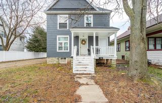 407 E IRVING AVENUE, Oshkosh, WI 54901