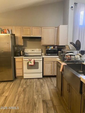 8313 W MULBERRY Drive N, Phoenix, AZ 85037