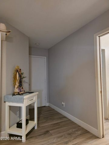 8313 W MULBERRY Drive N, Phoenix, AZ 85037