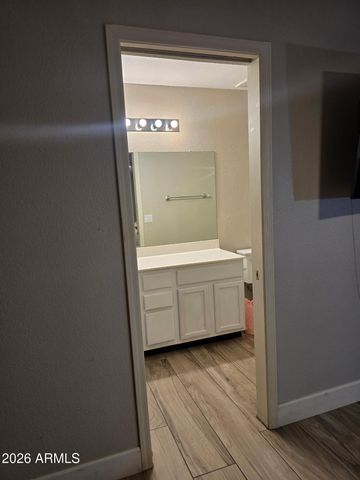 8313 W MULBERRY Drive N, Phoenix, AZ 85037