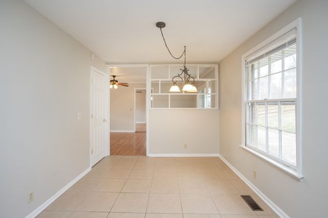 610 Ashley Ct, Nashville, TN 37211