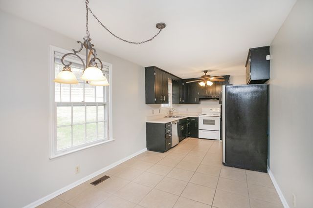 610 Ashley Ct, Nashville, TN 37211