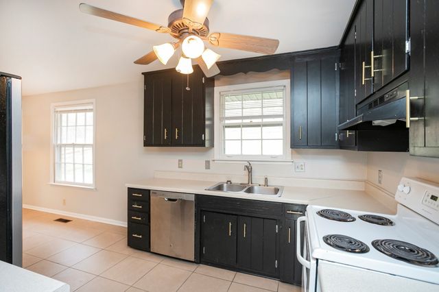 610 Ashley Ct, Nashville, TN 37211