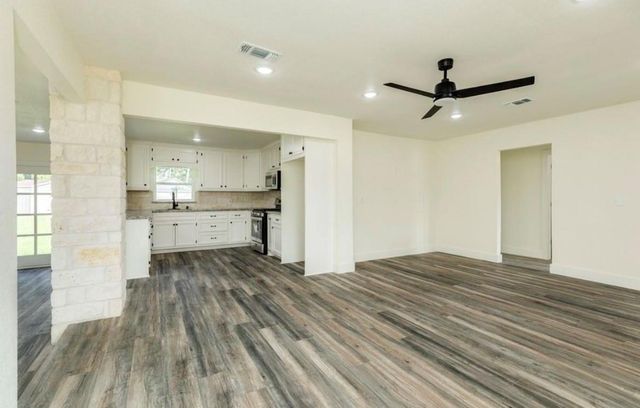 1200 Gifford Lane, Angleton, TX 77515