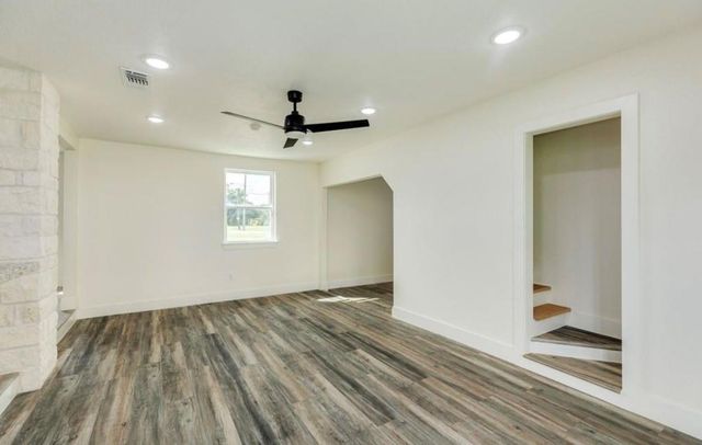 1200 Gifford Lane, Angleton, TX 77515