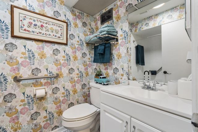 12001 MEADOWVIEW Drive S, Jacksonville, FL 32225