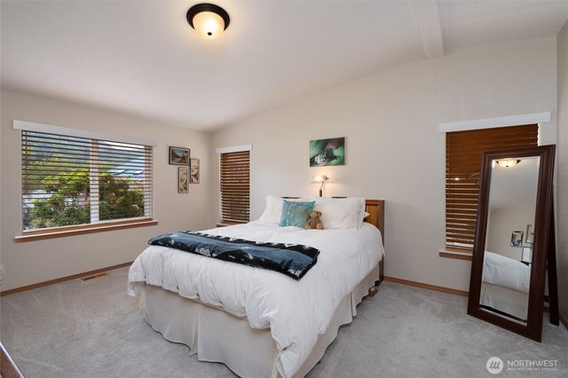 24160 N West View Road, Mount Vernon, WA 98274